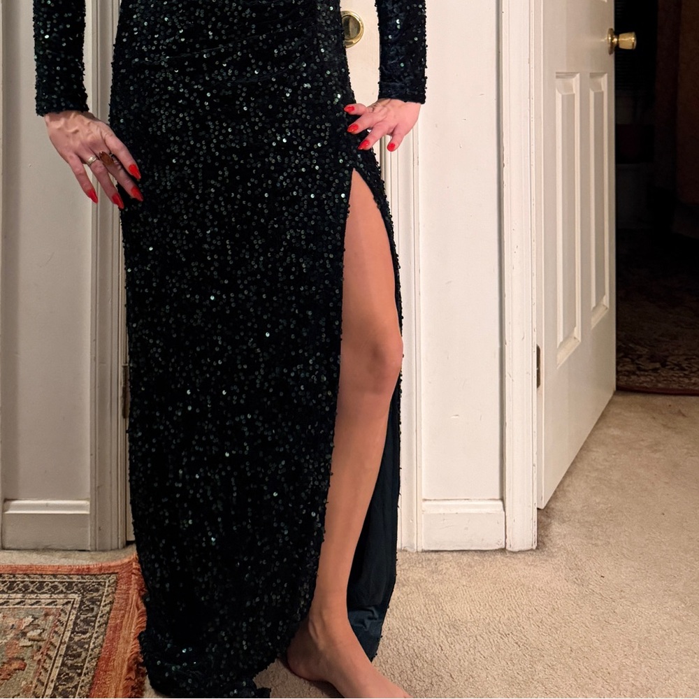 GREEN SEQUIN Long Sleeve
Formal Prom Pageant Evening
Wedding Gown Dress M 6/8 - Picture 5 of 9